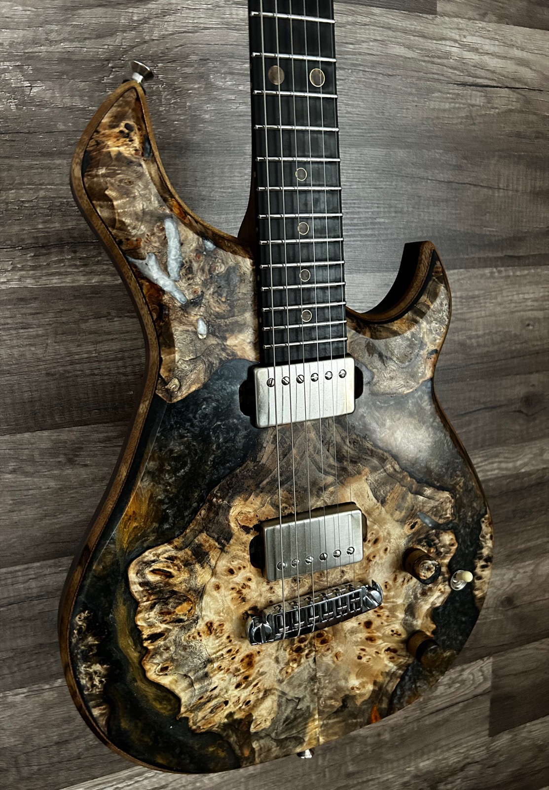 Burl resin laminate Dorweiler guitar