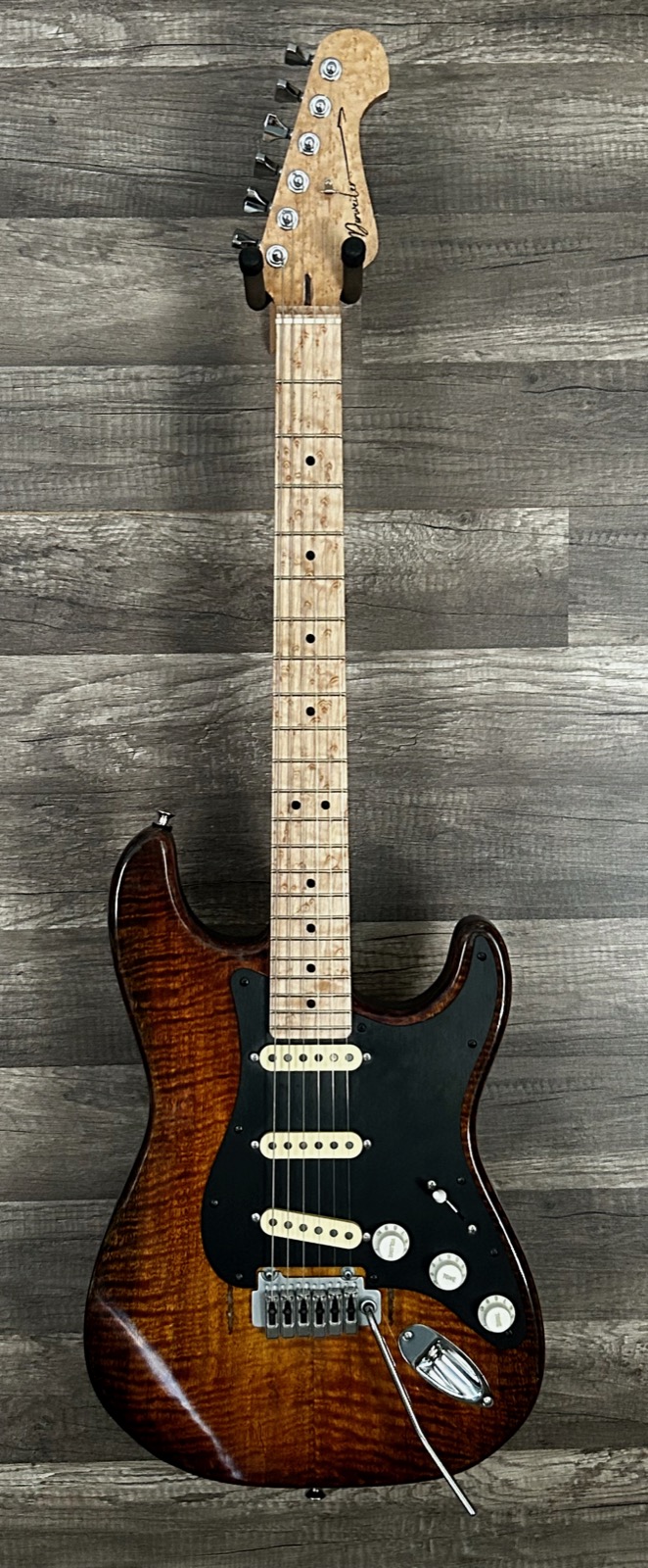 Tobacco Burst Flame Maple body close-up